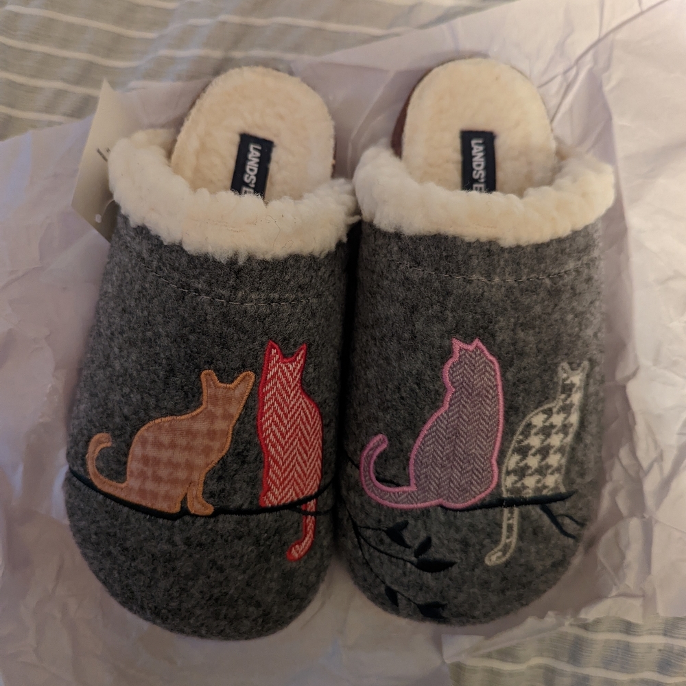 NWT Lands End cat slippers